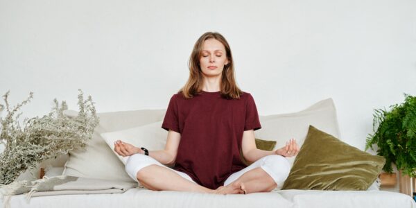 10 Tutorial Meditasi Bisa Menjaga Kesehatan Mental Kita