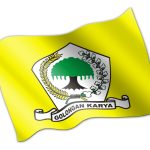 bendera Partai Golkar warna kuning berkibat