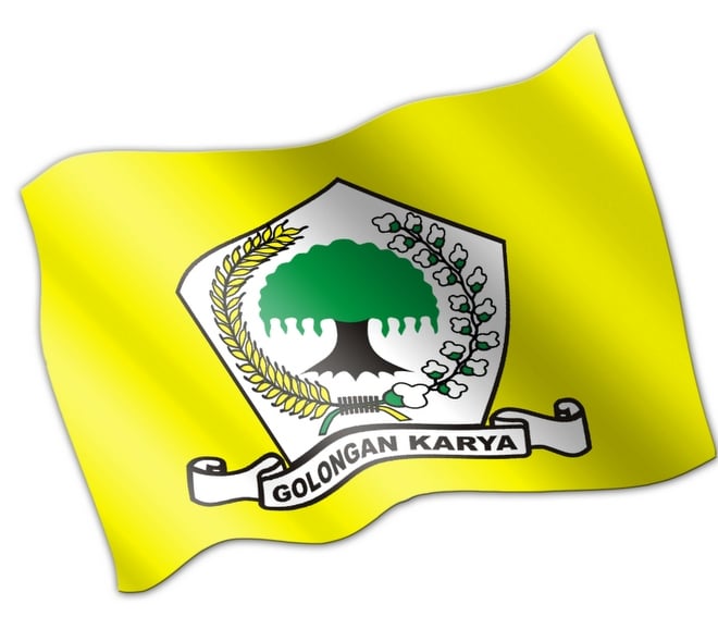 bendera Partai Golkar warna kuning berkibat