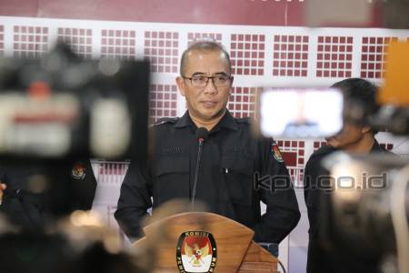 Pernyataan Soal Proporsional Tertutup Bikin Gaduh, Ketua KPU Hasyim Asy’ari Jalani Sidang Etik  