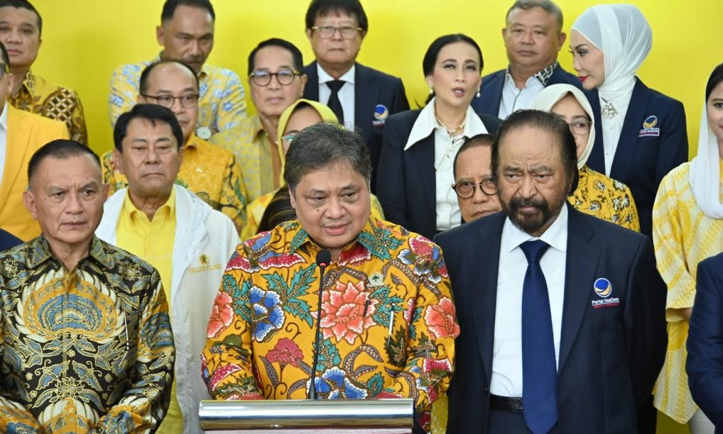 Ketua Umum Partai Golkar dan Ketua Umum Partai Nasdem bertemu di Kantor DPP Partai Golkar, Slipi, Jakarta.