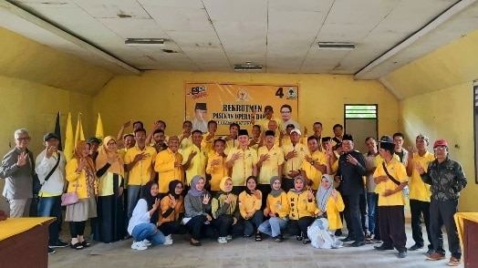 Golkar Lampung Barat Salurkan 1.700 Paket Sembako