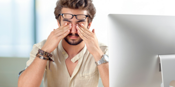 Mata Capek Seharian Depan Laptop? 7 Tips Jaga Matamu Tetap Sehat Saat Kerja