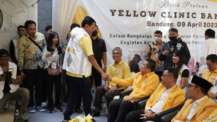 Suasana Peresmian Yellow Clinic Partai Golkar di Bandung 