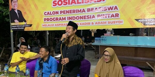 Golkar Sidoarjo Salurkan Beasiswa Program Indonesia Pintar Bagi 2.000 Siswa