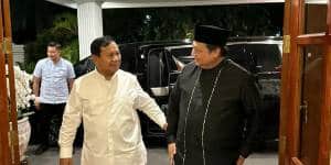 Menko Perekonomian Airlangga Hartarto dan Menhan Prabowo Subianto halal bi halal Idulfitri 2023