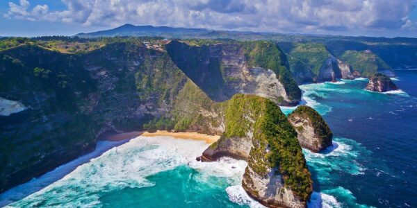 Cari Hidden Gem di Bali? Ke Paluang Cliff Nusa Penida Yuk!