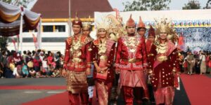 Pakaian adat tradisional Lampung Saibatin