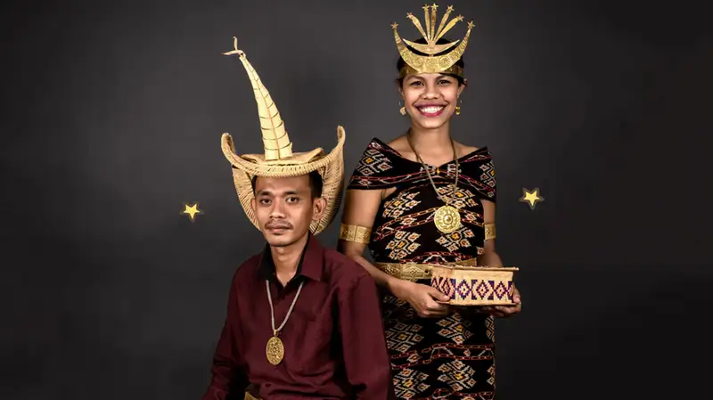 Pakaian Adat Suku Rote Nusa Tenggara Timur