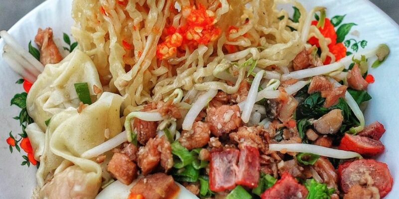 Wisata Kuliner Bakmi Medan di 5 Tempat Ini Yuk!