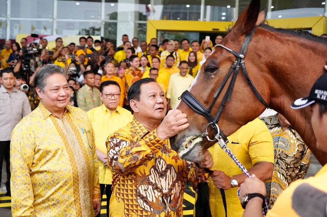 Partai Golkar hadiahi Prabowo Subianto seekor kuda