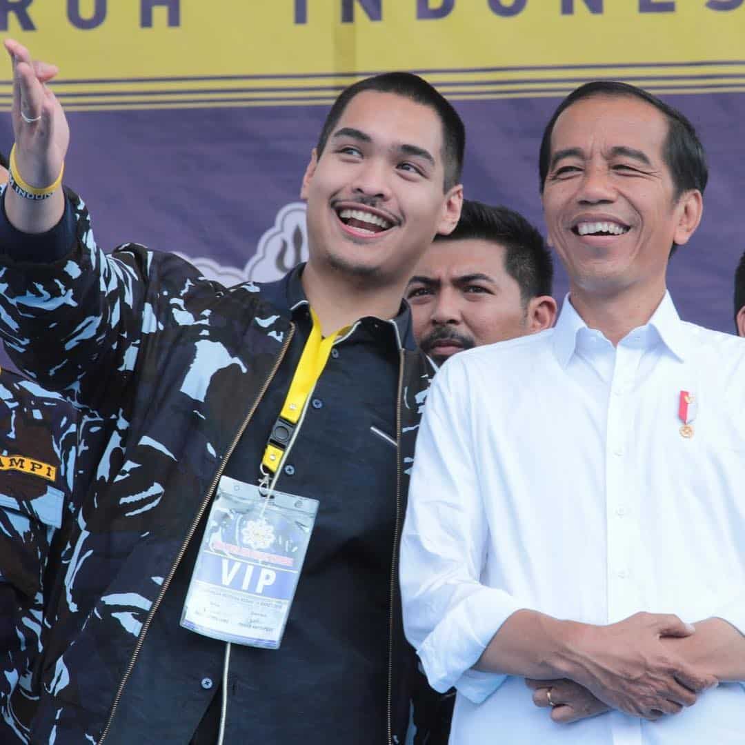 Dito Ariotedjo (kiri) dan Presiden RI Joko Widodo (kanan)