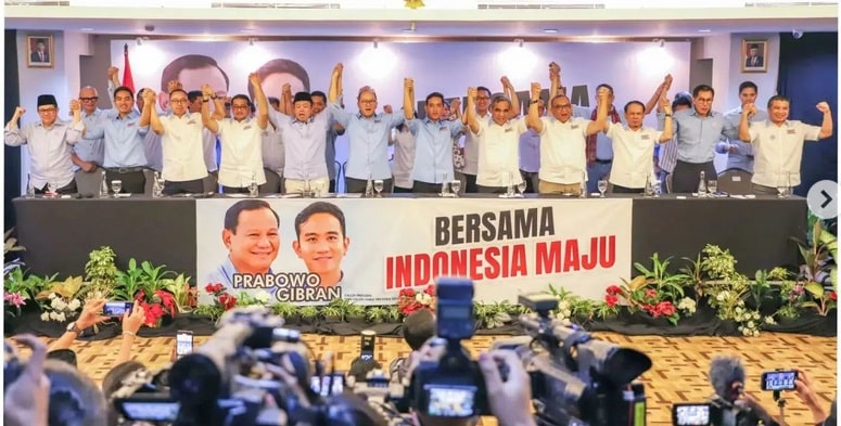 TKN Prabowo-Gibran dalam sebuah rapat, di Jakarta, belum lama ini. Foto: IG TKN Prabowo-Gibran