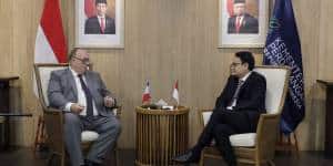 Wakil Menteri Perdagangan RI Jerry Sambuaga berbincang dengan Presiden Delegasi Kelompok Persahabatan Prancis Indonesia