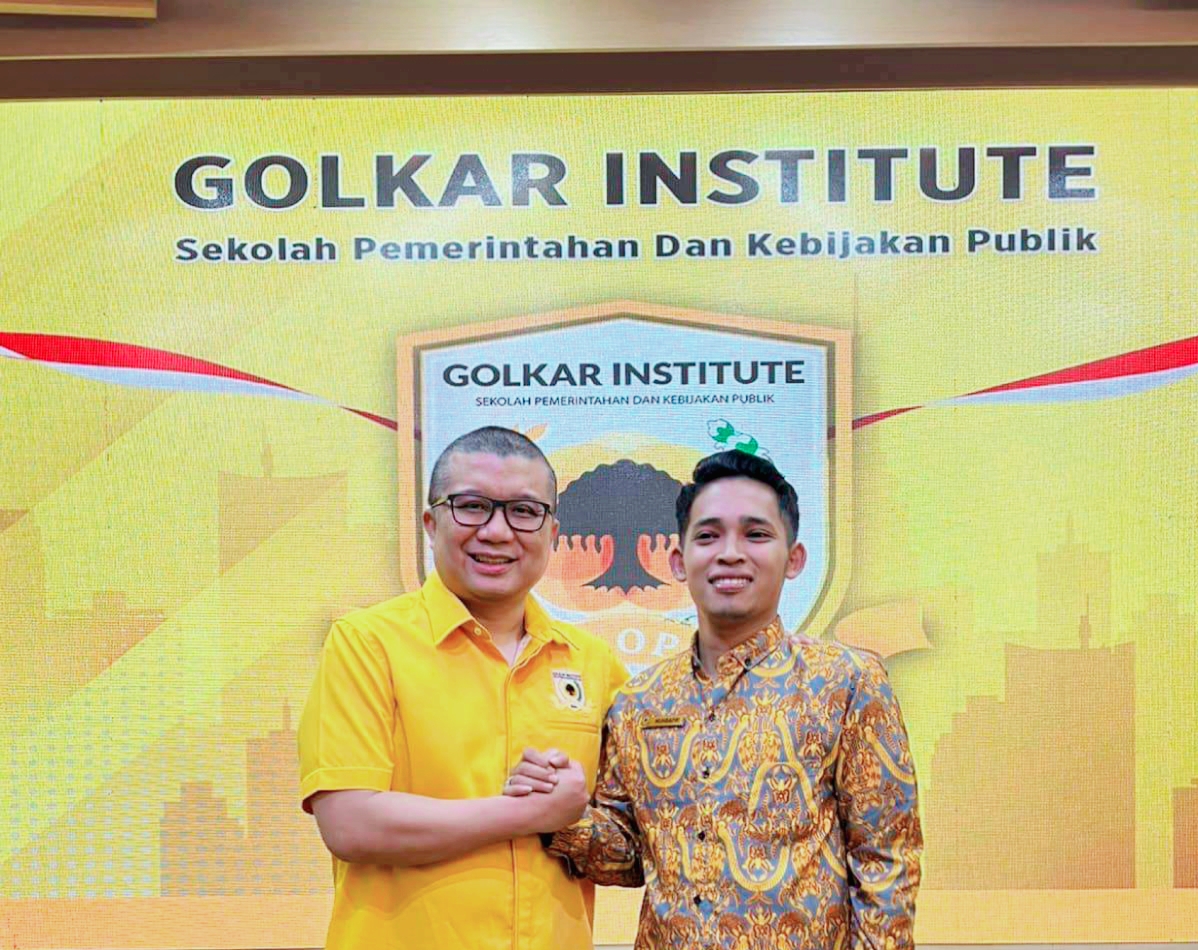 Erwin Aksa (kiri) dan Muhsafir (kanan) dalam program Executive Education for Young Political Leaders