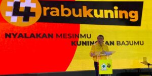 Wakil Ketua Umum Bidang Penggalangan Strategis Partai Golkar Erwin Aksa dalam acara Rabu Kuning di Kantor DPD Golkar DKI Jakarta, Rabu (9/8).