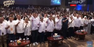 Calon Presiden Prabowo Subianto menghadiri acara Deklarasi Dukungan Relawan Penerus Negeri untuk Prabowo-Gibran di Djakarta Theater, Jakarta, Sabtu (28/10/2023). Foto: Tangkap layar siaran langsung acara di Garuda TV
