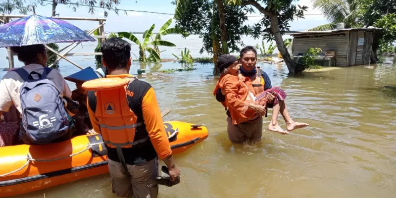 Satlantas Polres Demak Uji Coba Jalur Pantura Demak-Kudus Setelah Banjir Surut
