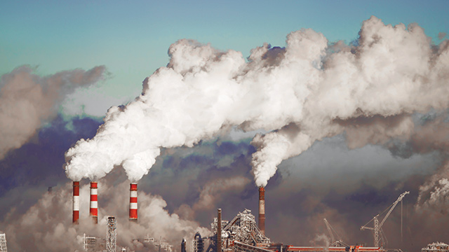 Ilustrasi emisi gas buang sektor industri