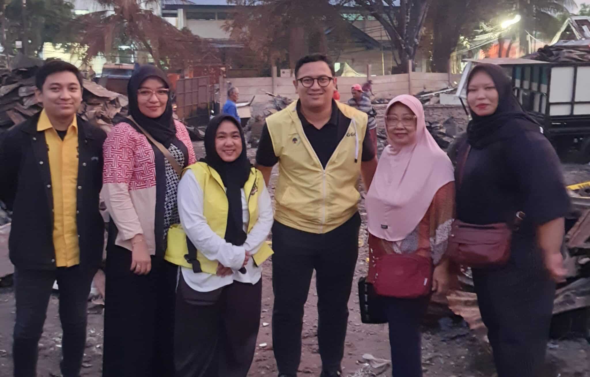 Partai Golkar Jakarta Selatan berikan bantuan untuk korban kebakaran Kebayoran Lama