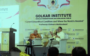 Kishore Mahbubani saat memberikan kuliah umum Golkar Institute dengan tema "Current Geopolitical Conditions and Where The World is Headed, pada Rabu (6/9), di Jakarta.