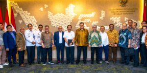 Menteri Koordinator Bidang Perekonomian Airlangga Hartarto melakukan konsultasi dengan para ahli soal Perppu Cipta Kerja