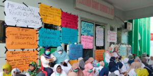 Tenaga kesehatan di RSU Chasan Boesoerie (CB) Ternate, Maluku Utara (Malut) mogok