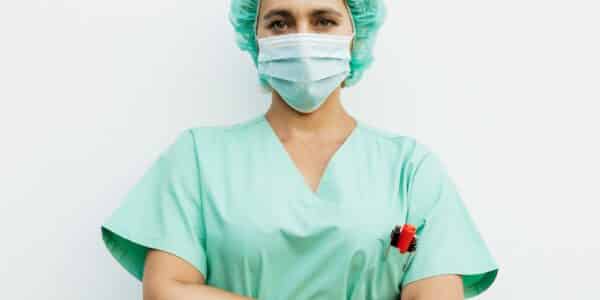 Perawat: Pahlawan Kesehatan di Garis Depan Perawatan