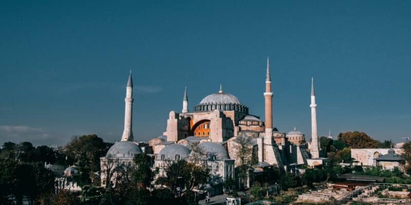 Hagia Sophia: Sejarah, Fakta Menarik, dan Kontroversi