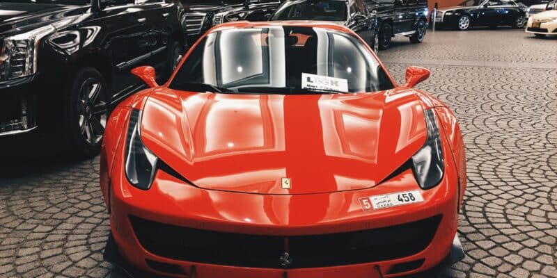Kecepatan dan Prestise Ferrari Inspirasi Bagi Generasi Muda