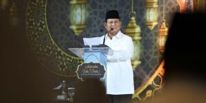 Presiden terpilih periode 2024-2029 Prabowo Subianto menyampaikan sambutan di acara silaturahmi dan buka puasa bersama TKN di Jakarta, Senin (25/3/2024). Foto: IG prabowo