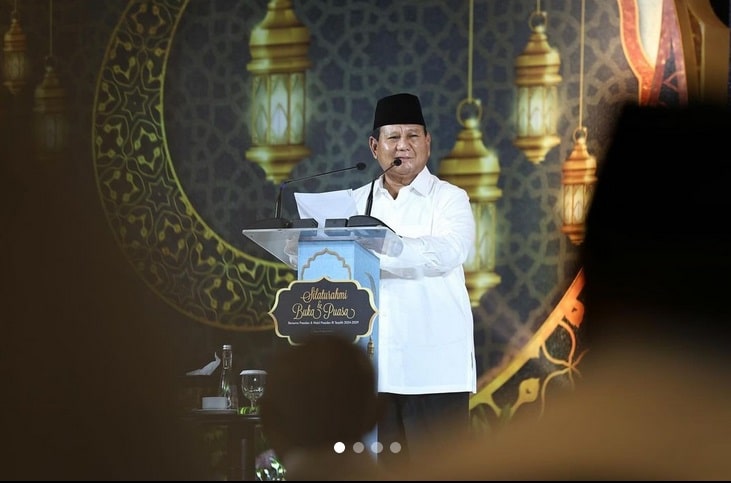Presiden terpilih periode 2024-2029 Prabowo Subianto menyampaikan sambutan di acara silaturahmi dan buka puasa bersama TKN di Jakarta, Senin (25/3/2024). Foto: IG prabowo