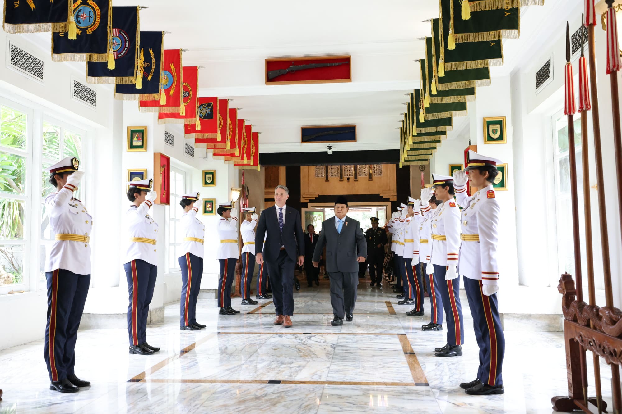 Menteri Pertahanan (Menhan) RI Prabowo Subianto dan Wakil PM Australia Richard Marles di Kantor Kementerian Pertahanan RI, Jakarta, Jumat (23/2/2024). Foto: FB Prabowo Subianto