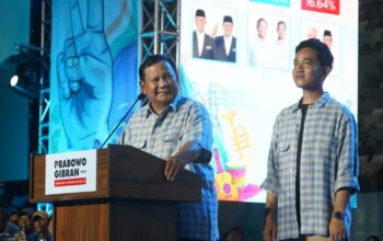 Capres dan cawapres 2024 Prabowo Subianto dan Gibran Rakabuming Raka, di Istora Senayan, Jakarta, Rabu (14/2/2024). Foto: FB golkar.indonesia