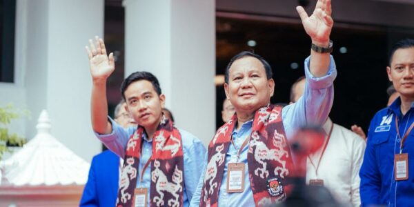 Survei Indikator Politik: Prabowo – Gibran Unggul, Potensial Tarik Pendukung Ganjar 