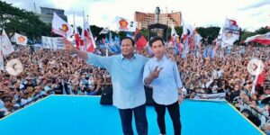 Capres 2024 Prabowo Subianto dalam kampanye akbar di lapangan Simpanglima Semarang, Jawa Tengah, Minggu (28/1/2024). Foto: IG golkar.indonesia