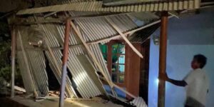 Kondisi salah satu rumah warga Bantul, DIY setelah diguncang gempa M6,4, Jumat (30/6/2023) malam. Foto: BNPB